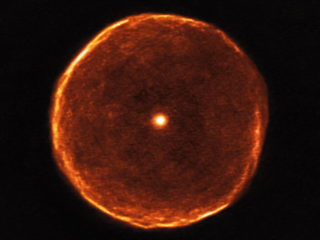 Nébuleuse planétaire en formation autour de U Antliae © ESO