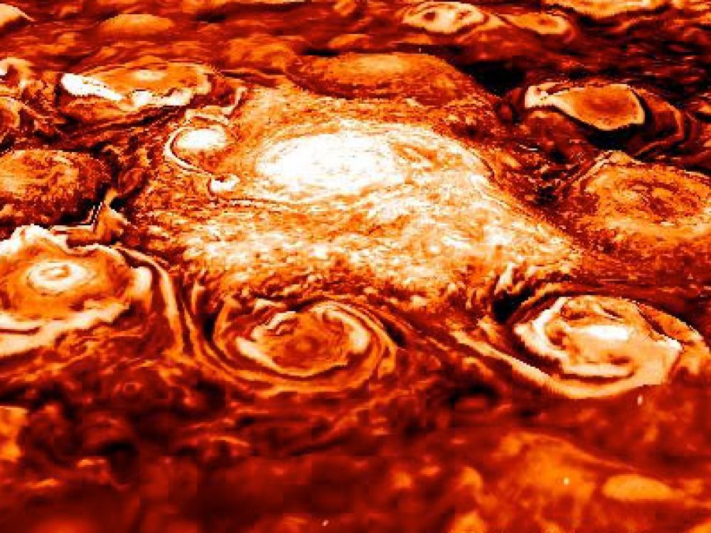 Pôle Nord de Jupiter par la sonde Juno © NASA/JPL-CALTECH/SWRI/ASI/INAF/JIRAM